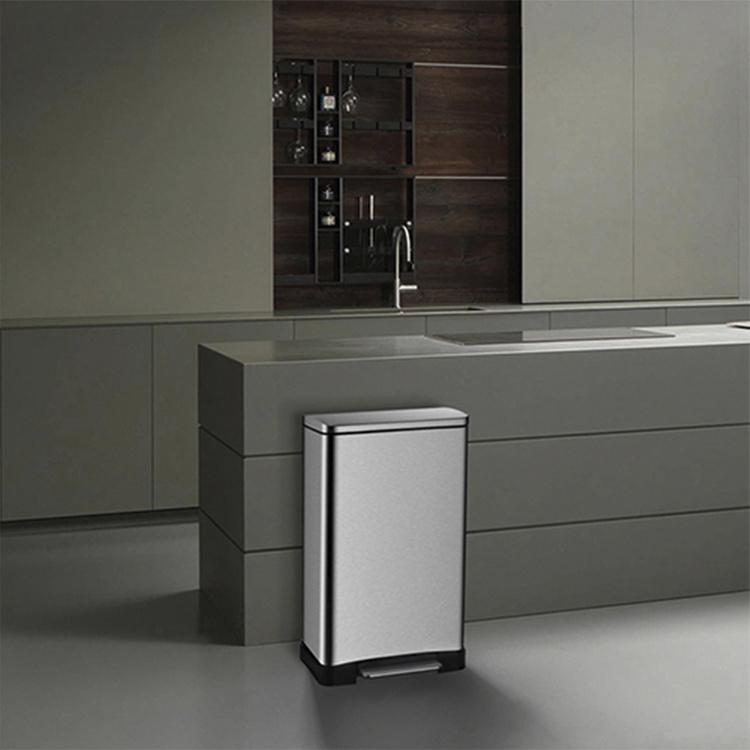 Мусорное ведро VIVA с крышкой VI-8858-12-M 12 л