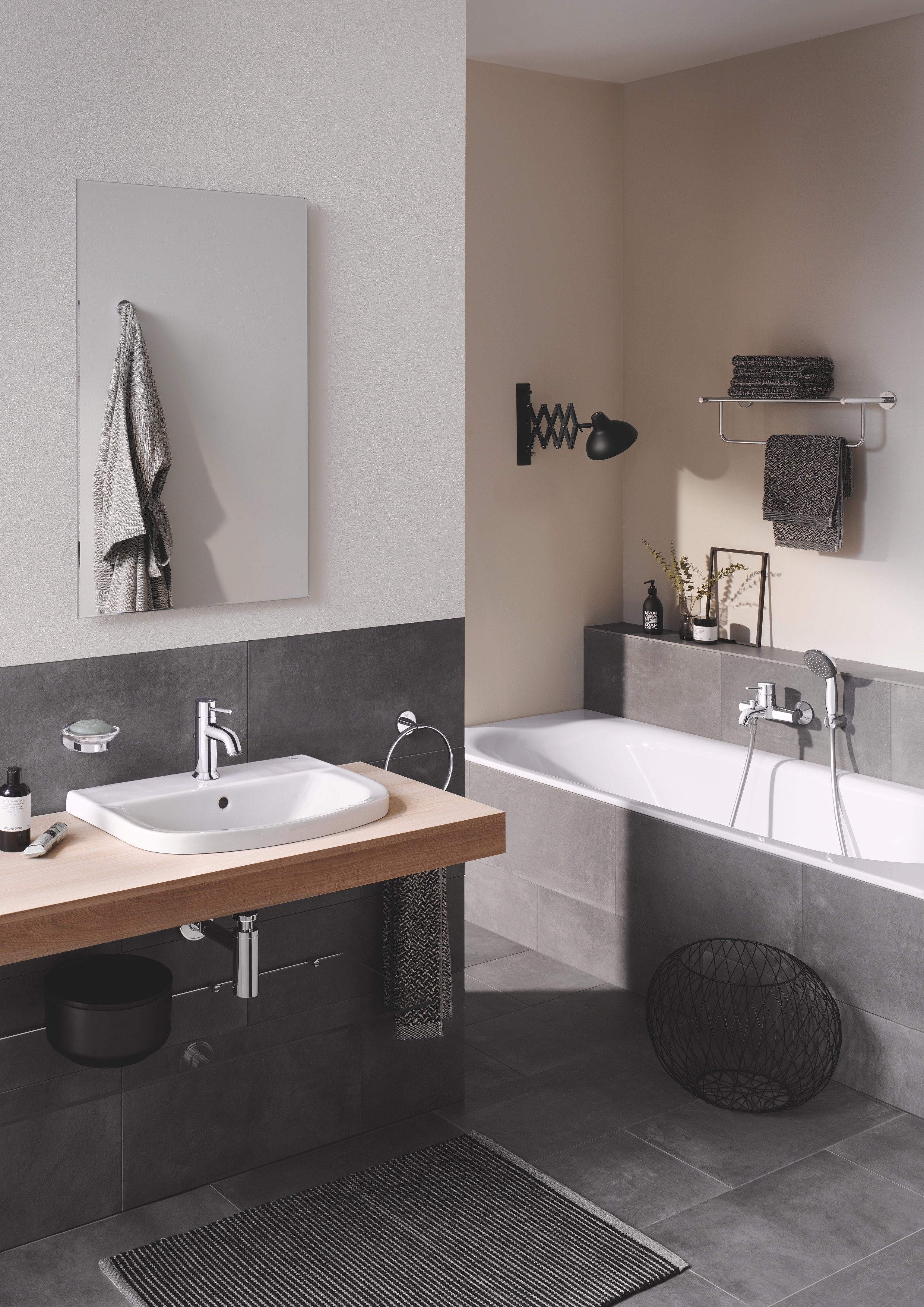 Раковина накладная 55 GROHE 39422000 Bau Ceramic (Германия)