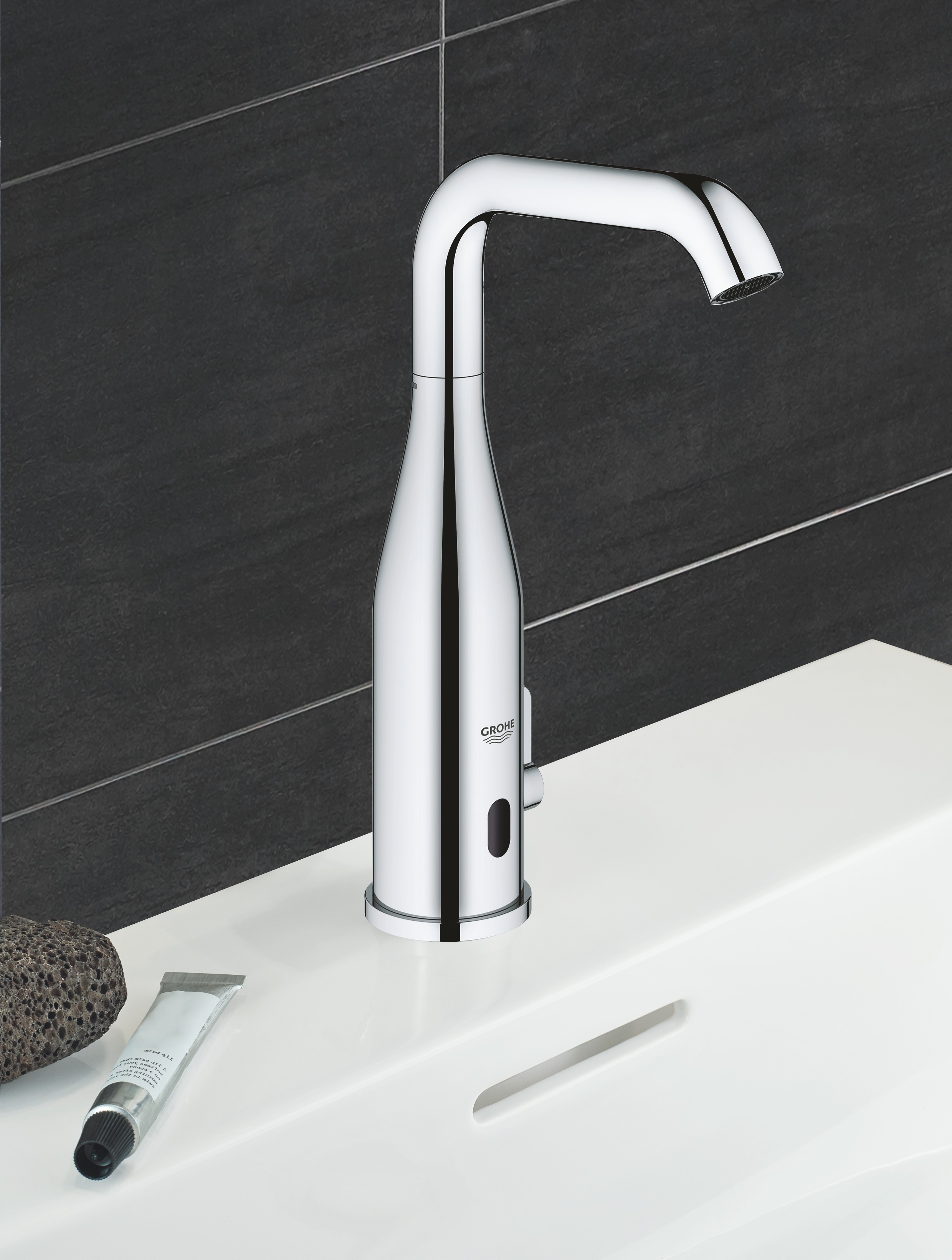 Смеситель инфракрасный для раковины GROHE Essence E, хром 36445000